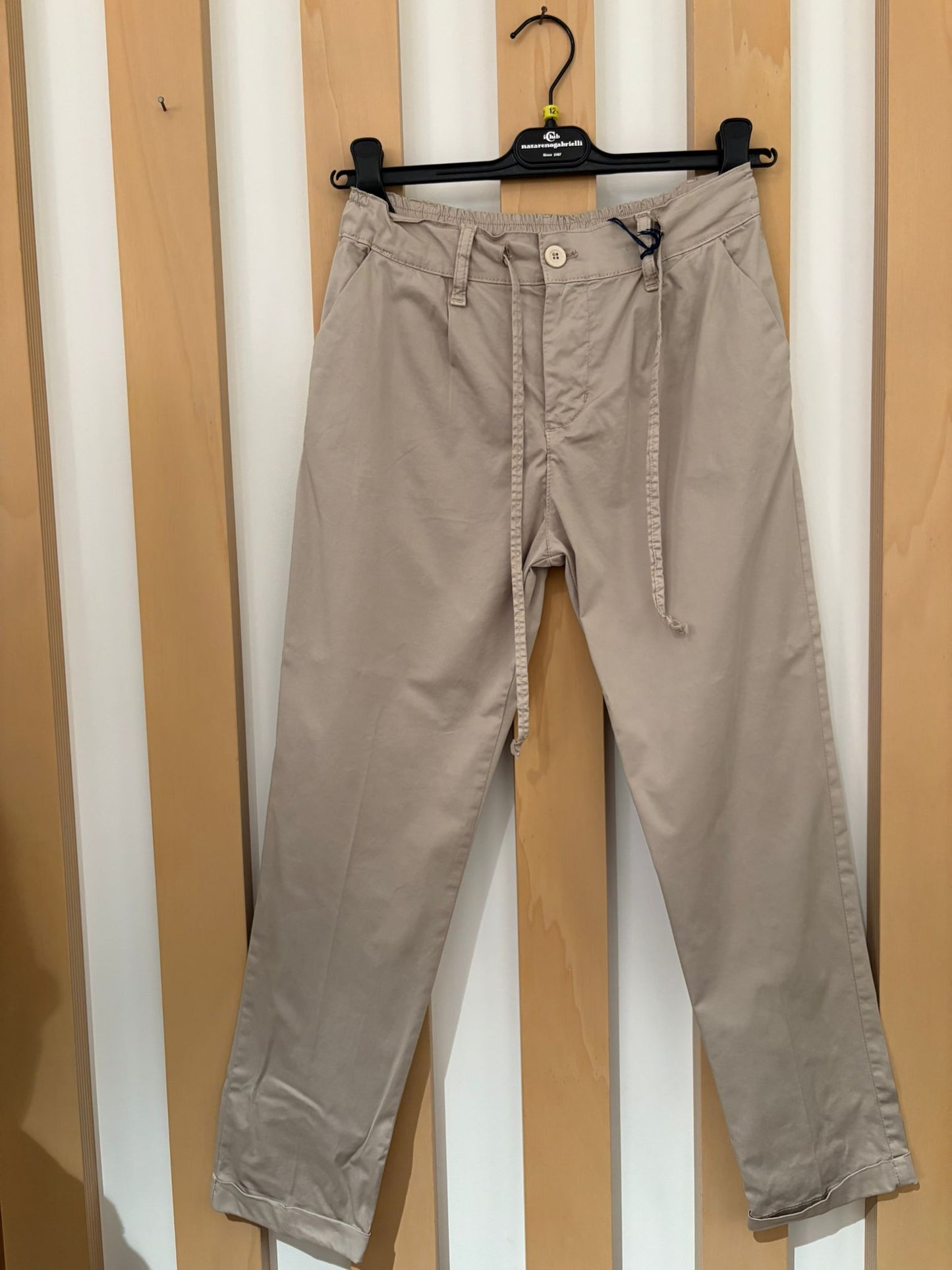 Pantalone Beige Elegante